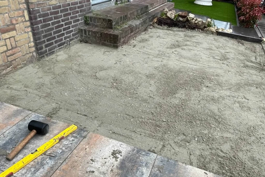 TUINAANLEG - DIENSTEN